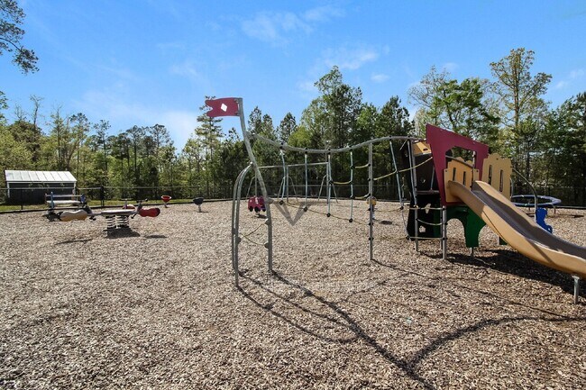 Building Photo - 6184 Belay Dr