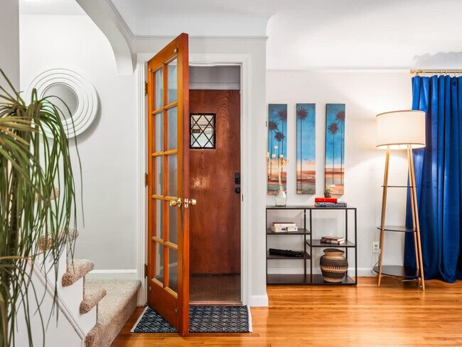 Building Photo - 386 Walworth Ave