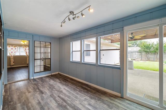 Building Photo - 1527 Estates Way