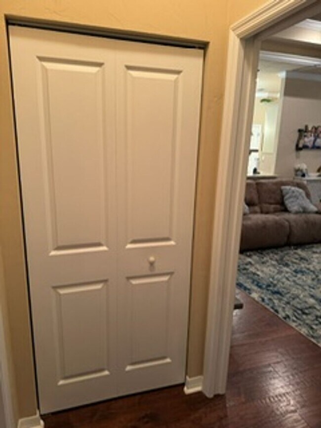 Building Photo - Immaculate Longleaf 4/3 with Office