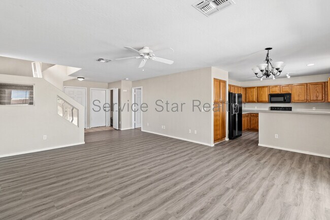 Building Photo - 12106 N 130th Dr