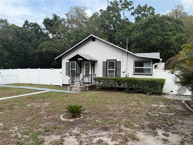 Building Photo - 1235 Bass Blvd