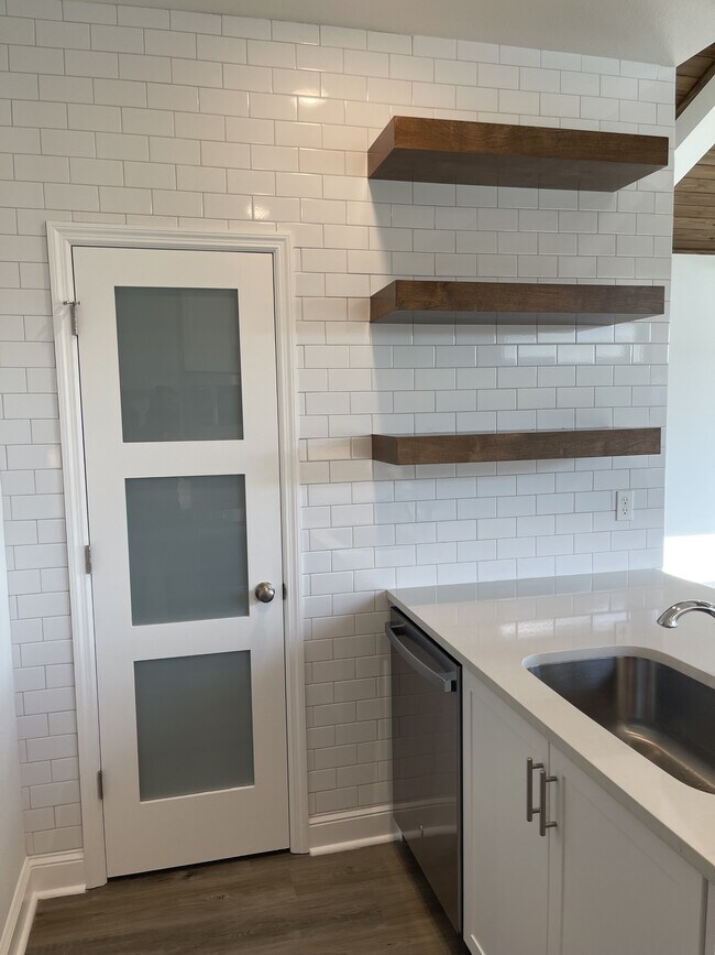 Building Photo - 5658 Native Oak Dr