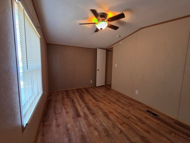 Building Photo - 169 Fort Worth St