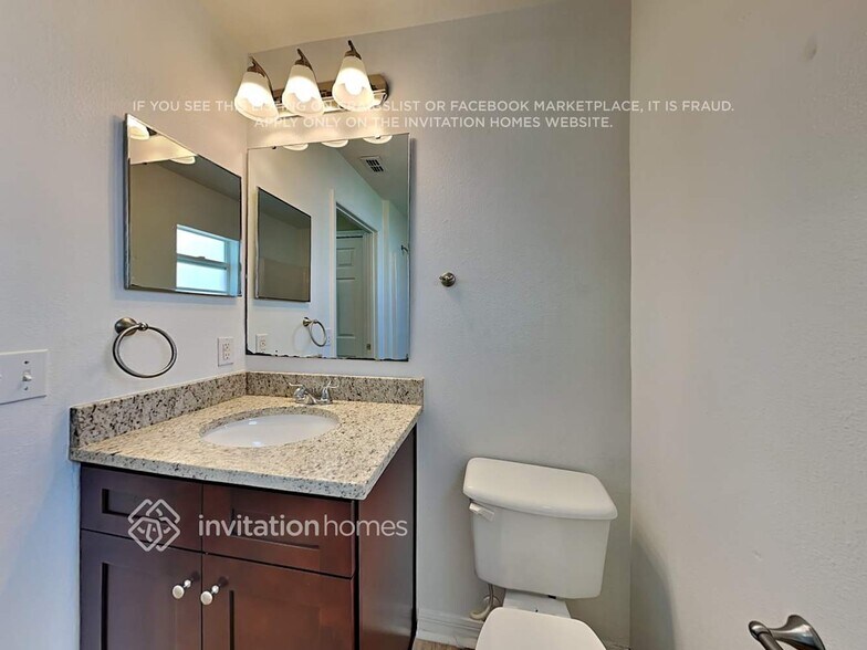 Building Photo - 5882 Windridge Dr