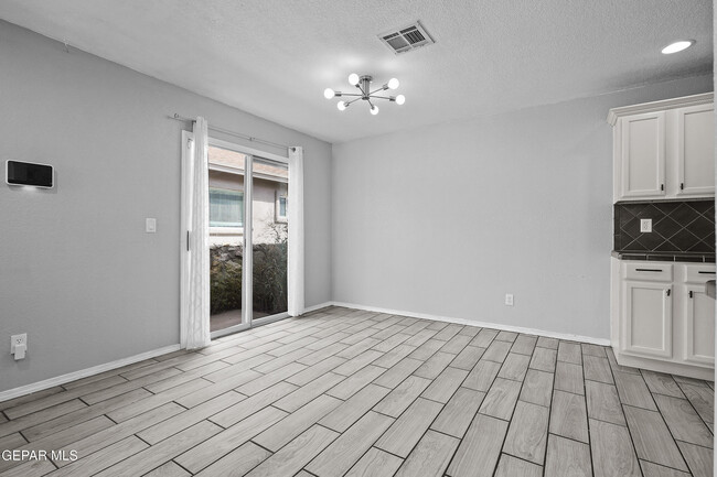 Building Photo - 12732 Roberto Nunez Ln