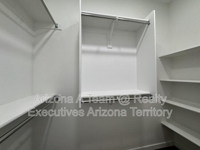 Building Photo - PM2: 2126 North Ralph Avenue