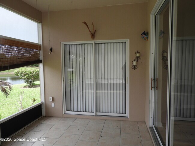 Building Photo - 552 Wedge Ct