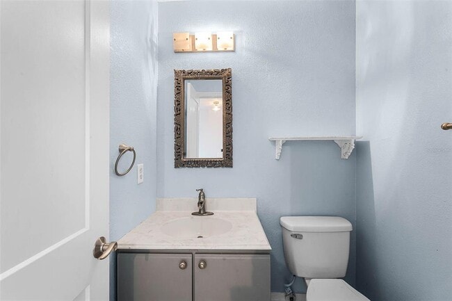 Building Photo - 119 Floral Ct
