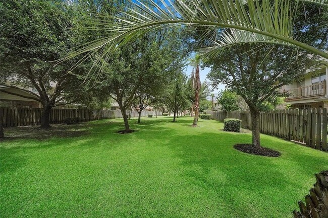 Building Photo - 7511 S Linpar Ct
