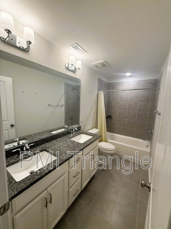 Building Photo - 2280 Grants Pass Station