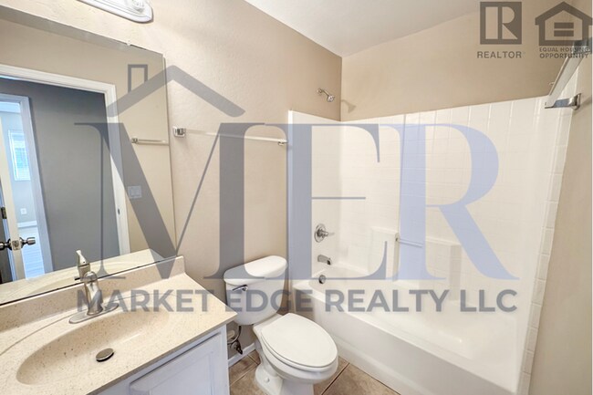 Building Photo - 3Bed/2Bath Home at Broadway/16th St! Ready for Immediate Move-In!--NO HOA!