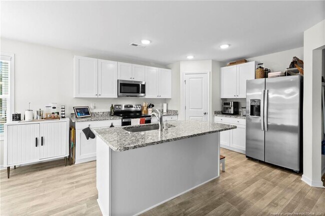 Building Photo - 4993 Blue Springs Rd