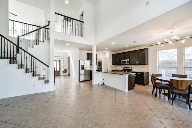 Building Photo - 6207 Holly Oaks Court