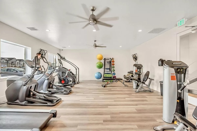 Building Photo - 687 N 380 W