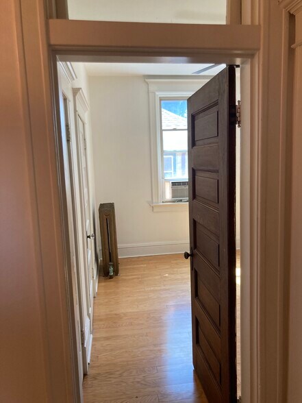 Building Photo - 3784 Washington St