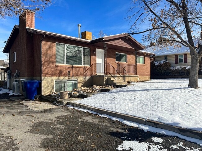 Primary Photo - 233 Odell Lane 100 N