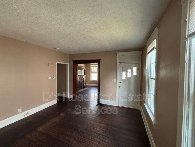 Building Photo - 1219 Campbell Ave