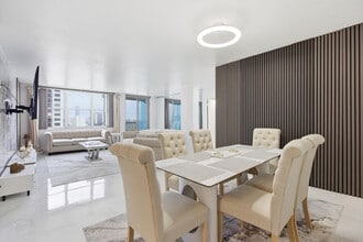 Building Photo - 2101 S Ocean Dr