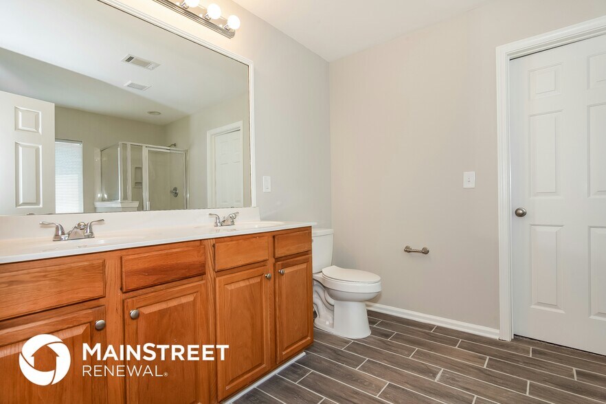 Building Photo - 2517 Harwood Hills Ln