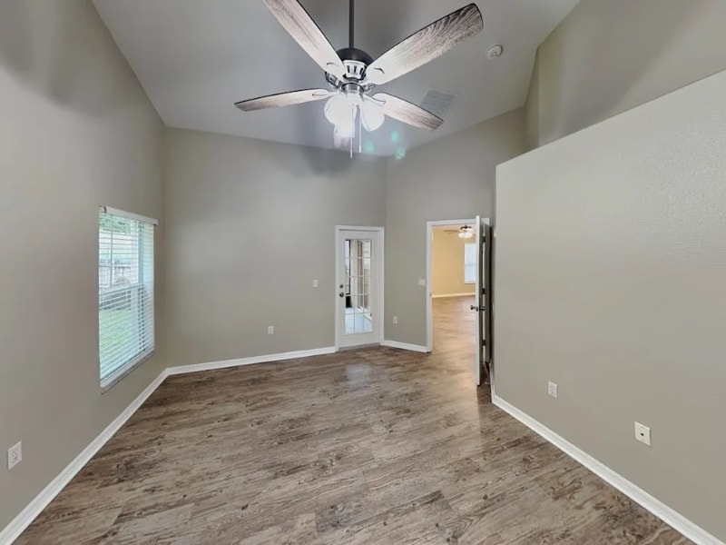 Building Photo - 15223 Lindera Dr
