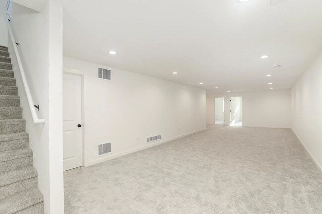 Building Photo - 5314-5316 N Pinecrest St