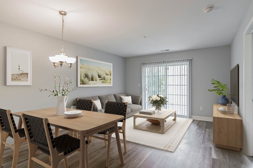 Eagle Rock Apartments & Townhomes at Renss... 6601 Oak Hill Cir