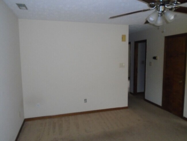 Building Photo - 5906 Notblake Ave
