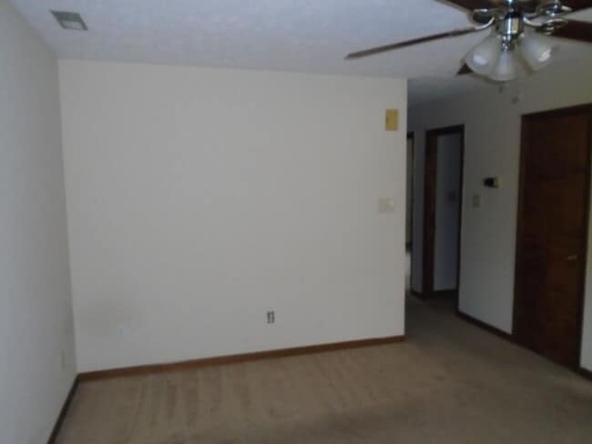 Building Photo - Timberlake  Apartments