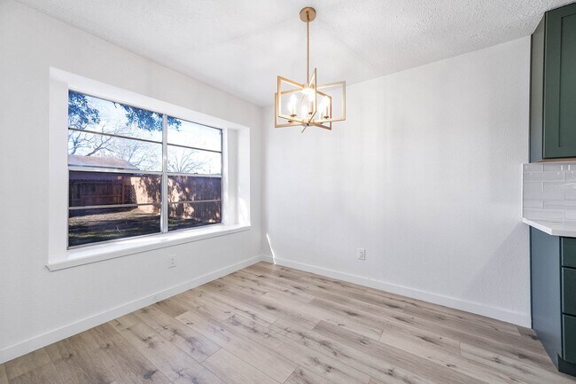 Building Photo - 2118 Pepperglen Ct