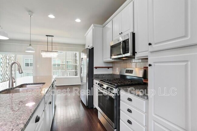 Building Photo - 5957 Whelan Ln