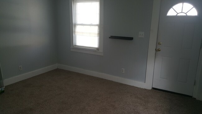 Building Photo - Chesapeake City 2BR/1BA Home for only $1100.00 per month