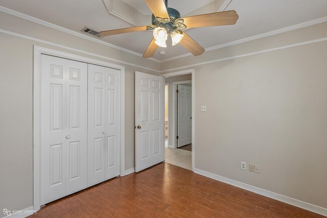 Building Photo - 2637 Brown St