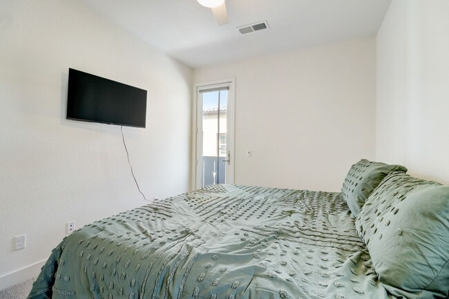 Building Photo - 3251 Crecida Way