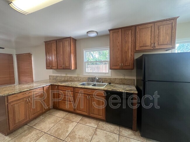 Building Photo - 2761 San Luis Ct
