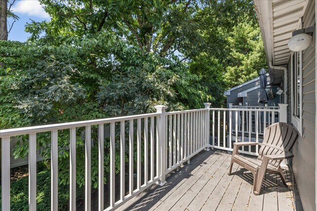 Building Photo - 504B Mulberry Cove