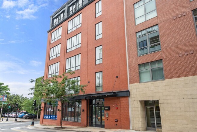 Building Photo - 36 A St