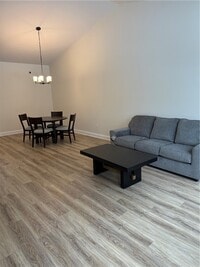 Building Photo - 6217 Blossom Ridge Cir