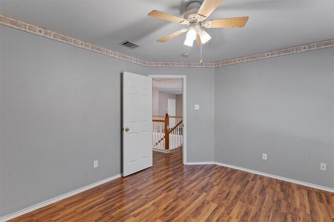 Building Photo - 1805 Gray Oak Dr