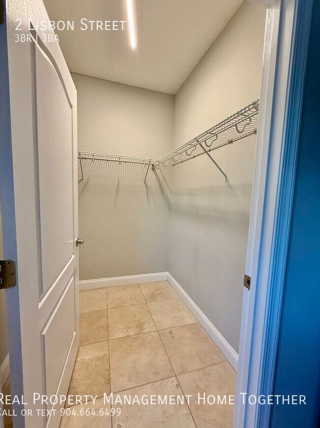 Building Photo - 2 Lisbon St