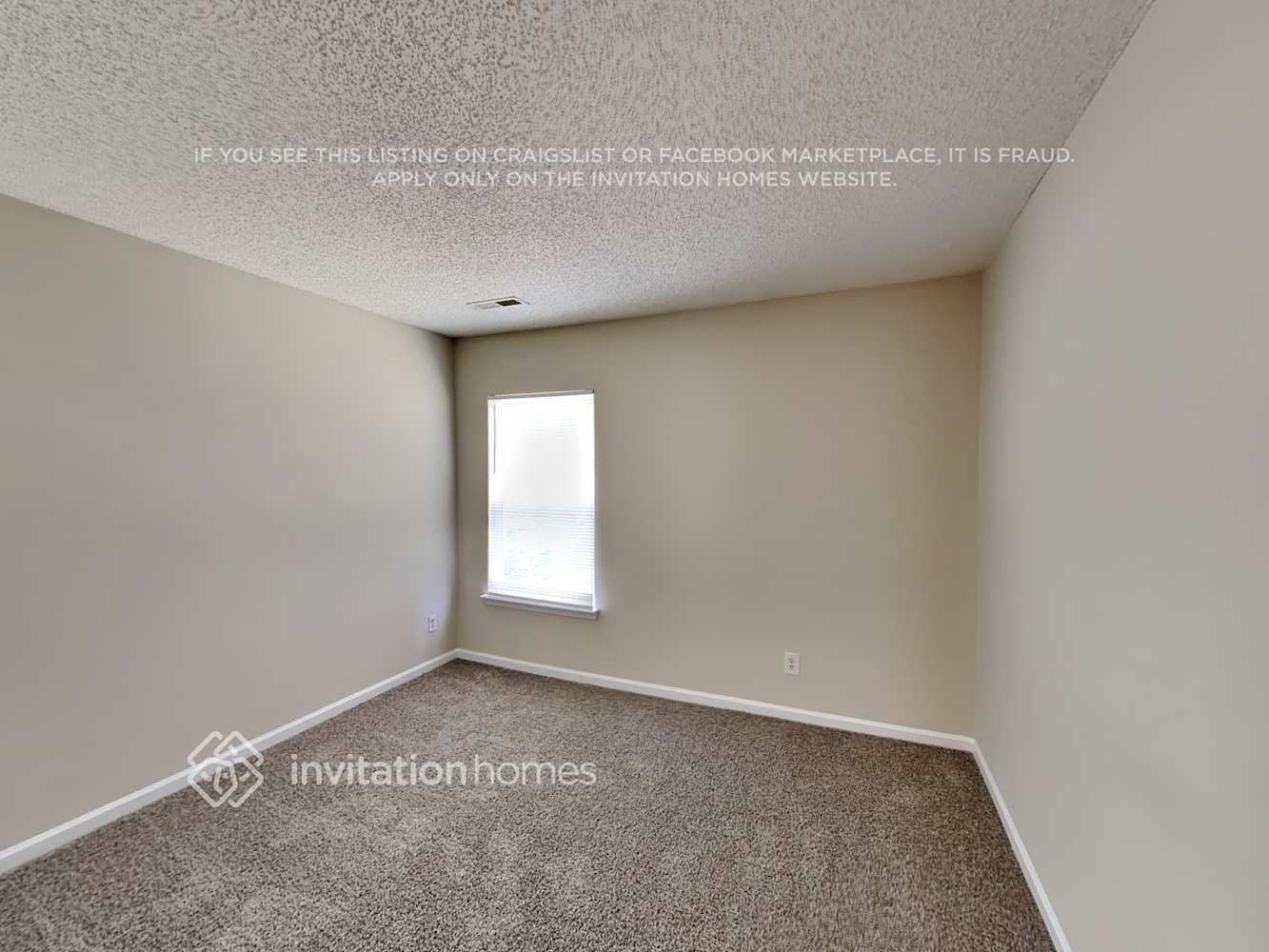 Building Photo - 1402 Bray Dr