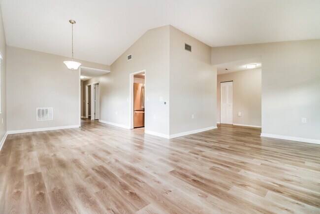 Building Photo - 7521 Como Dr