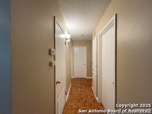 Building Photo - 4543 Cambray Dr