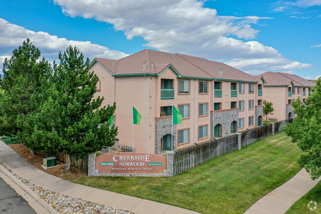 Building Photo - Creekside at Norwood