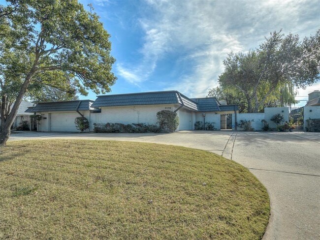 Primary Photo - 2530 NW 62nd St