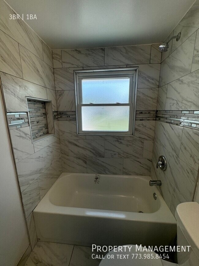 Building Photo - Midlothian Area Completely Updated Ranch H...