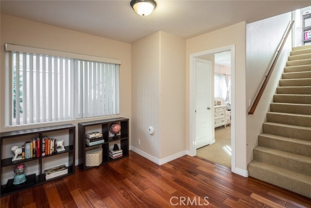 Building Photo - 25 Birdsong