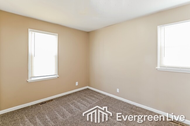 Building Photo - 5201 Palmer Dr