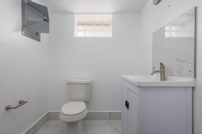 Building Photo - 12026 Wayburn St