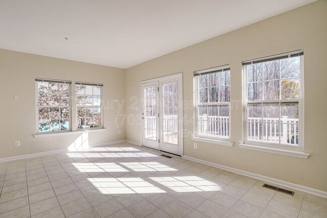 Building Photo - 23515 Forest Haven Way